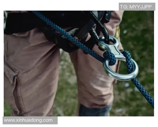 滑板装备选购指南：如何选择适合的攀岩绳和配件建议